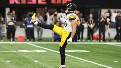 Fields steps in for Wilson, Boswell boots 6 field goals to lead Steelers past Falcons 18-10